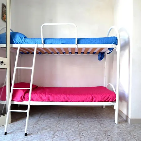 Pt57 Casa Per 4 Pax Alba بيت للعطل